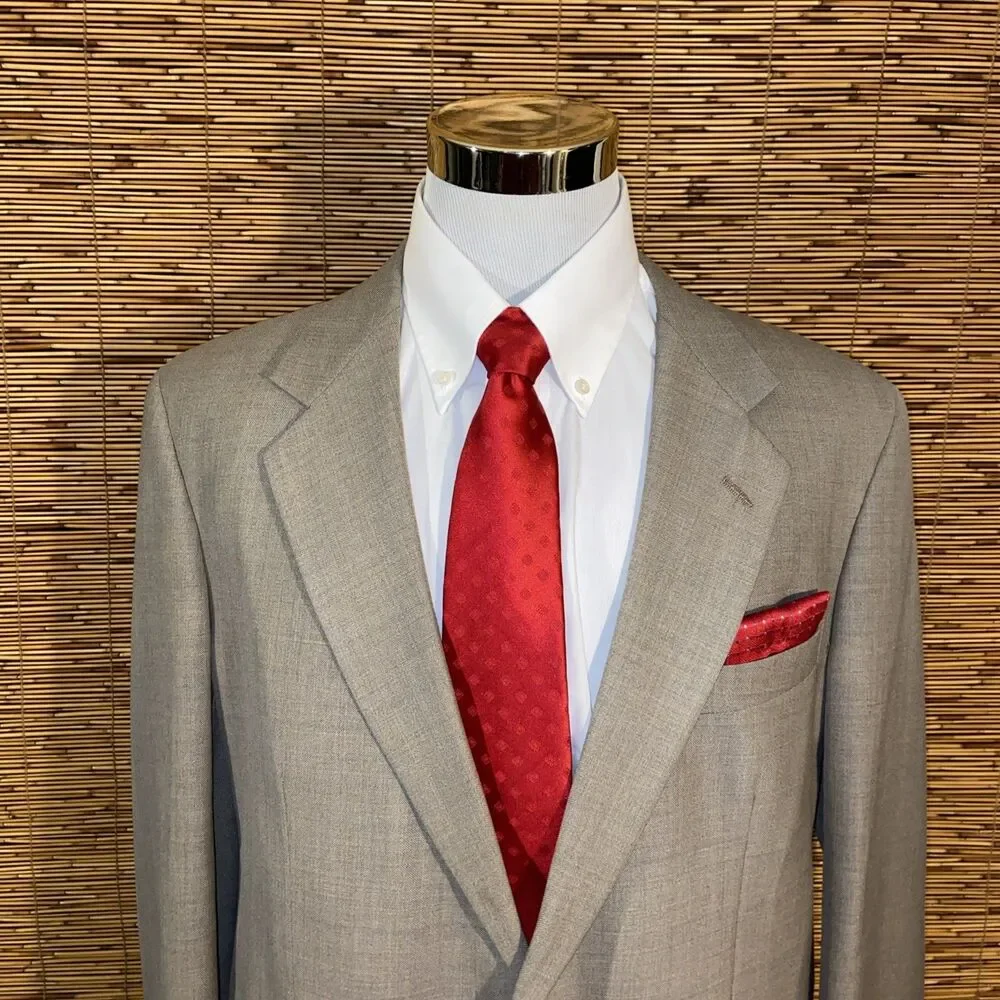 Classic Blazer Beige Gold Buttons Suit Jacket Men’s 44 Sport Coat Made In USA